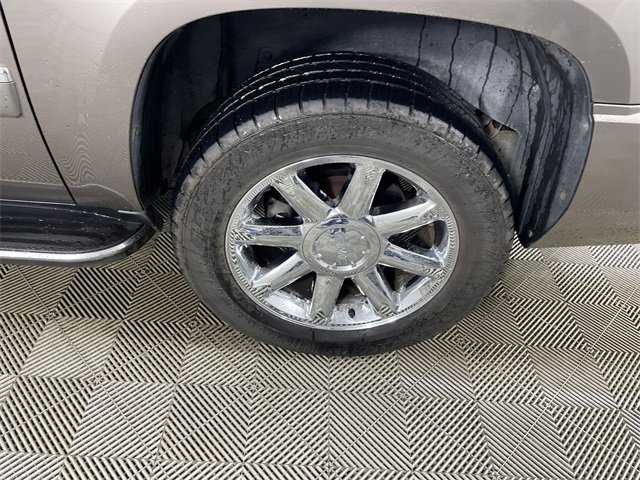 Used 2012 GMC Yukon XL Denali image 21