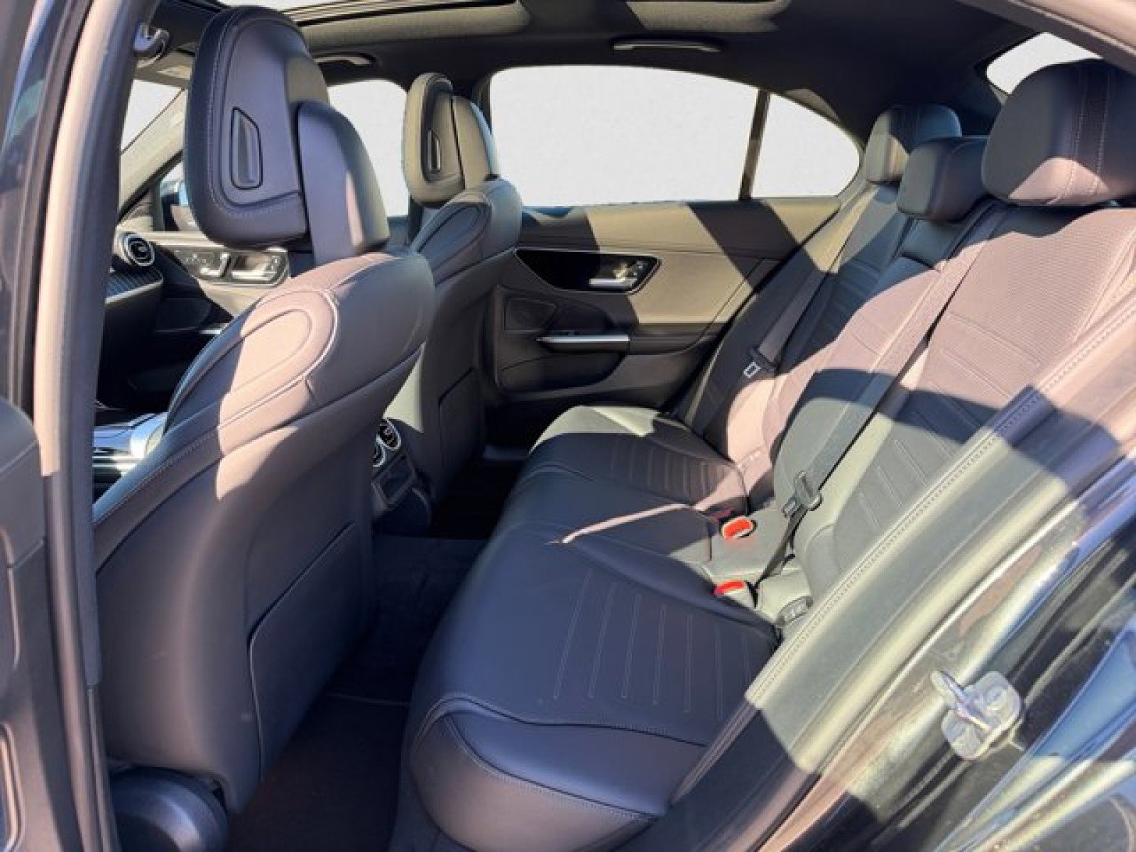 Used 2024 Mercedes-Benz C 300 4MATIC Sedan image 17