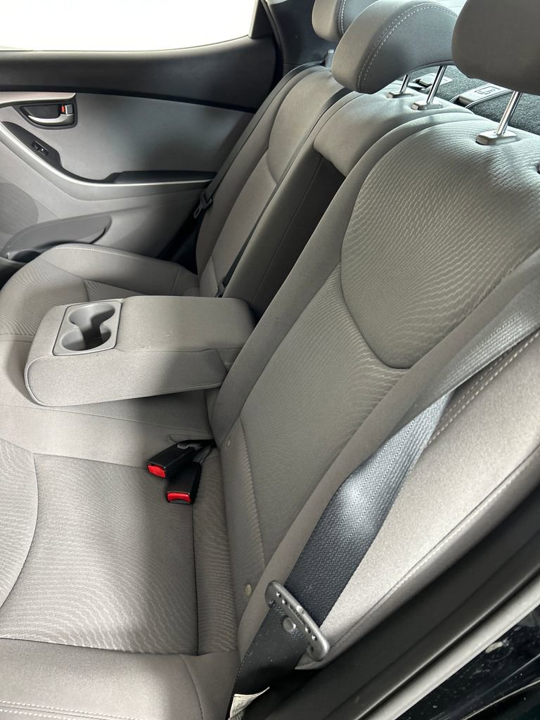 Used 2015 Hyundai Elantra SE w/ Option Group 02 image 17