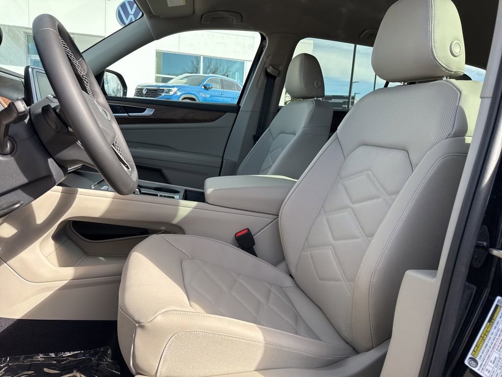 New 2026 Volkswagen Atlas SE image 9