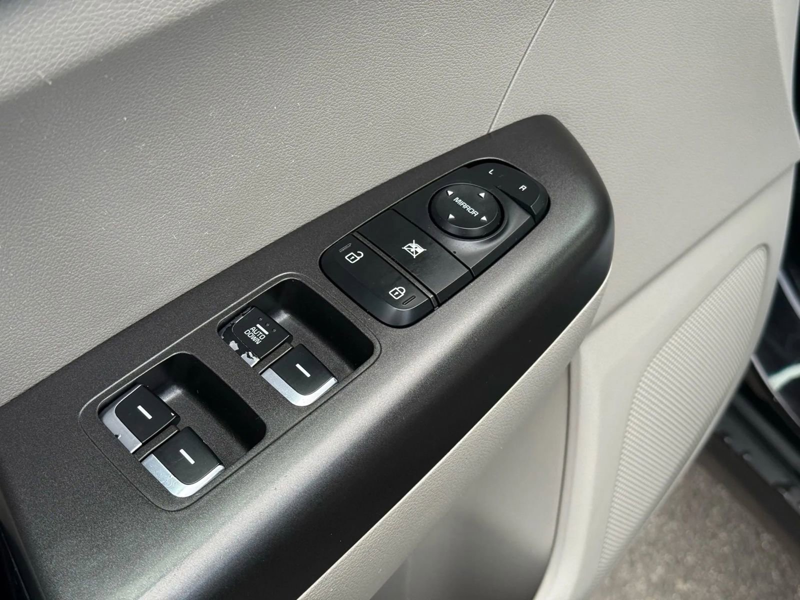 Used 2017 Kia Sportage LX w/ LX Popular Package image 18