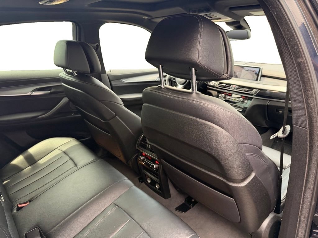 Used 2018 BMW X6 xDrive35i w/ M Sport Package AWD/4WD image 8