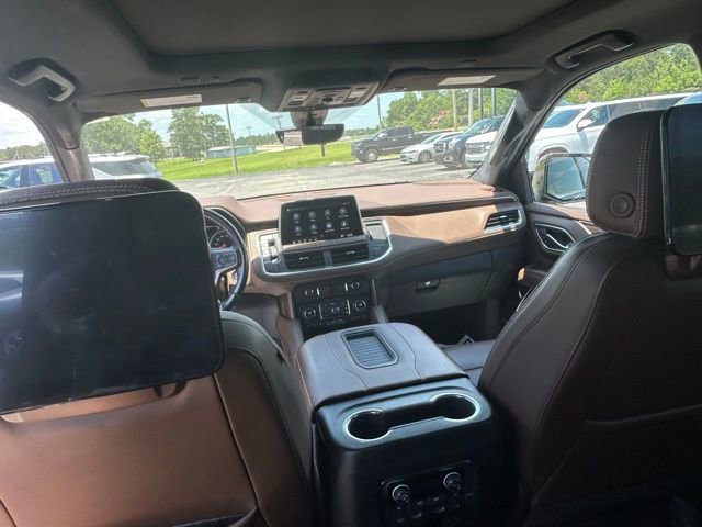 Used 2021 Chevrolet Suburban High Country RWD image 12