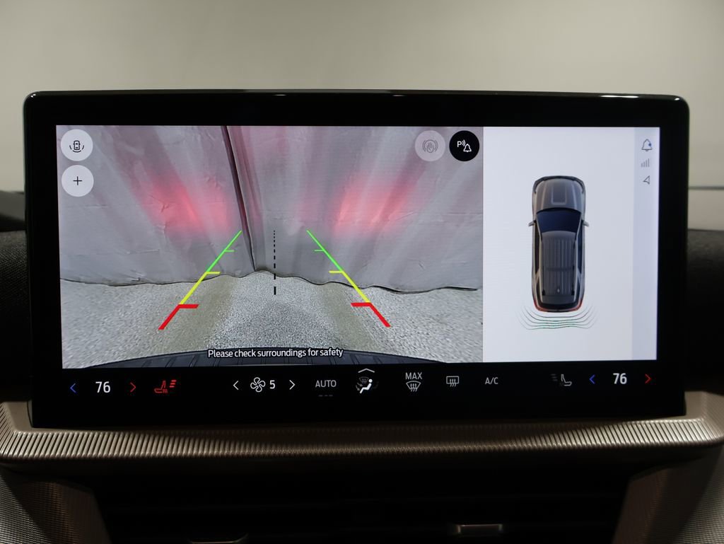 Used 2025 Ford Explorer Active image 29