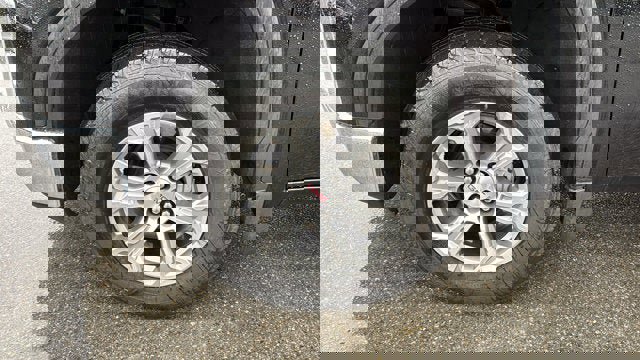 Used 2021 GMC Sierra 1500 SLT image 11