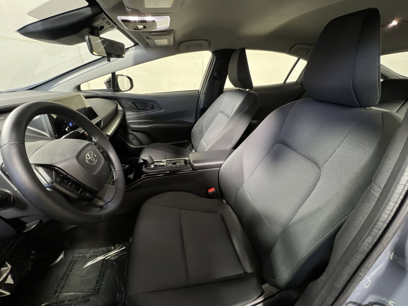 Used 2025 Toyota Prius LE image 13