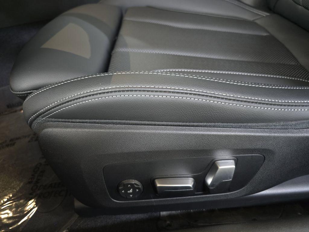 Used 2023 BMW 230i Coupe w/ Premium Package RWD image 28