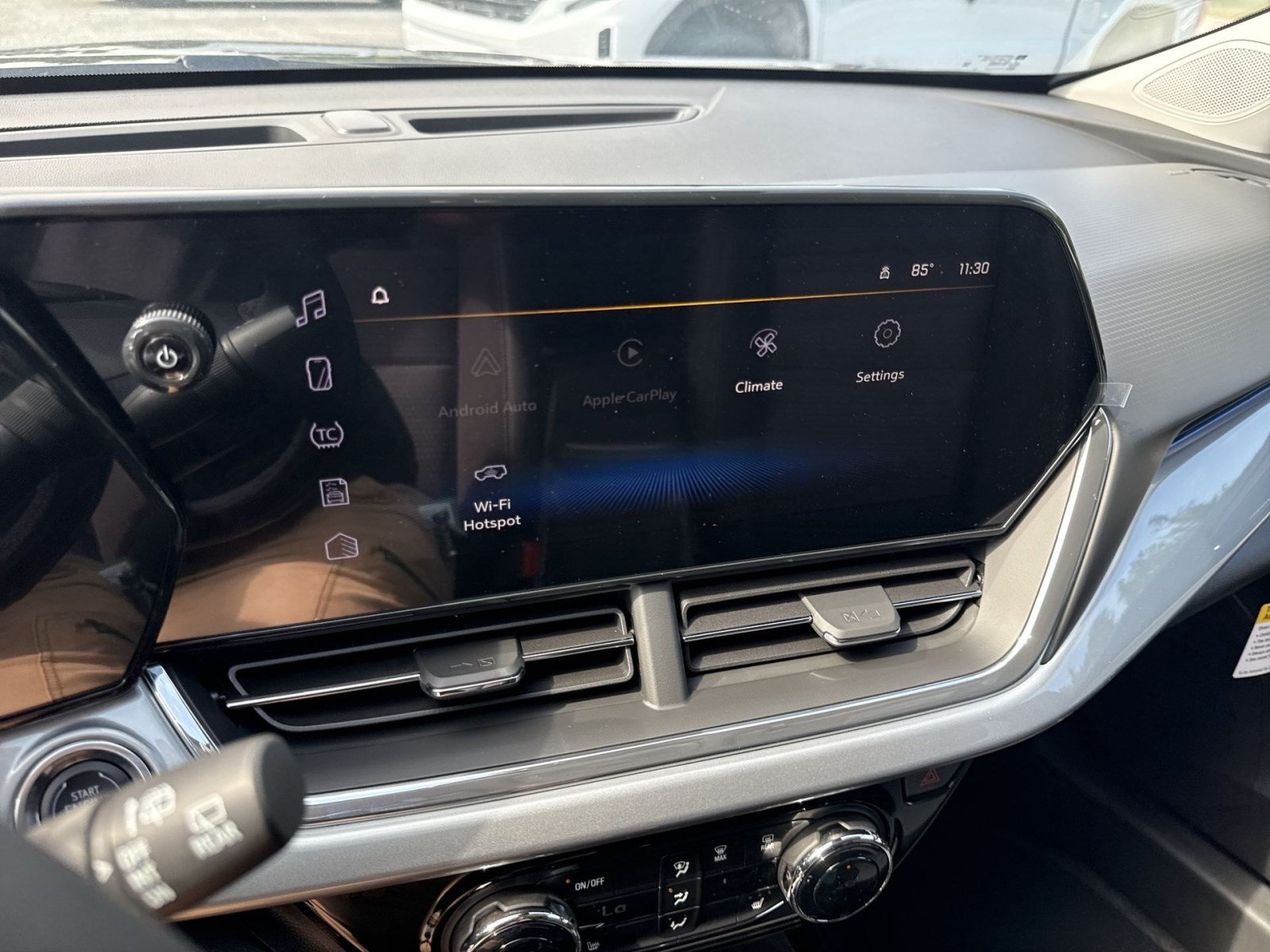 New 2026 Chevrolet Trax LT w/ Driver Confidence Package FWD image 13