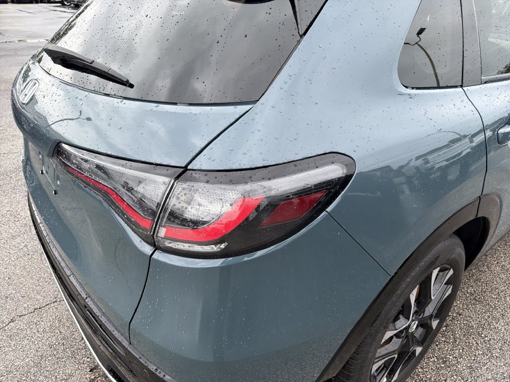 Used 2027 Honda HR-V EX-L image 10