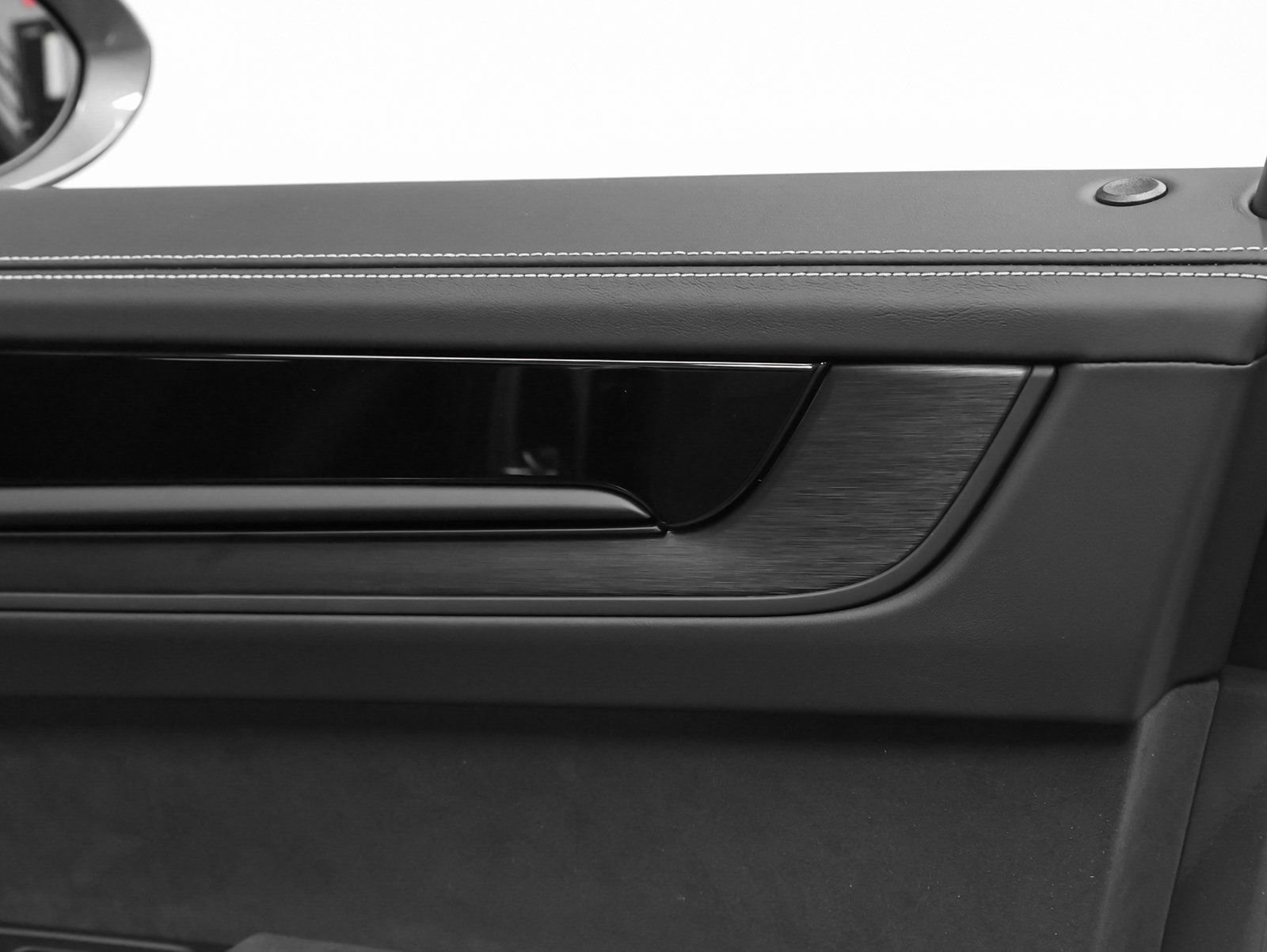New 2026 Porsche Cayenne GTS AWD/4WD image 30