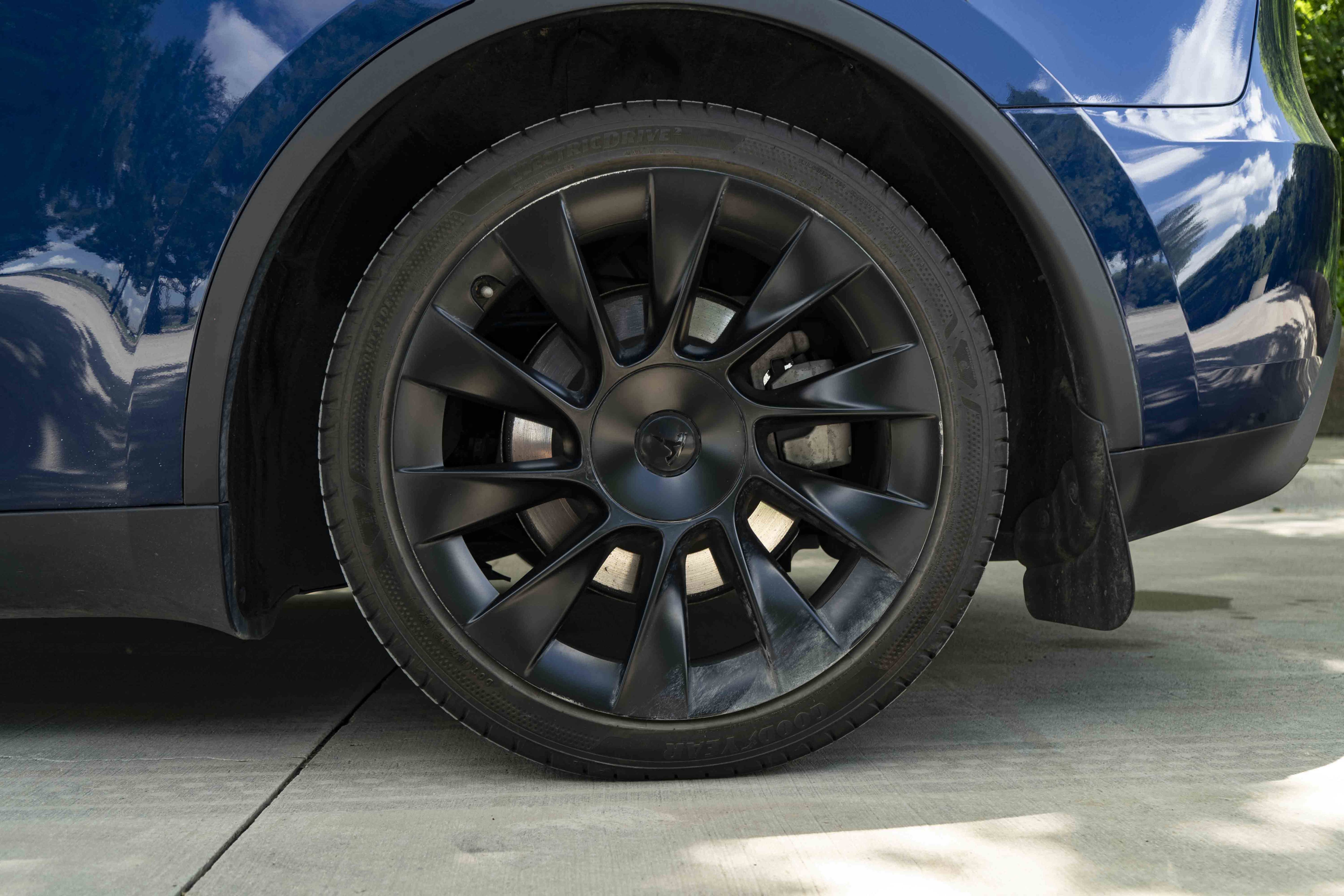 Used 2023 Tesla Model Y Long Range AWD/4WD image 15