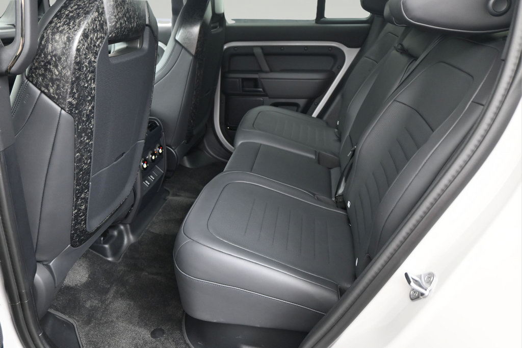 New 2026 Land Rover Defender 110 AWD/4WD image 6