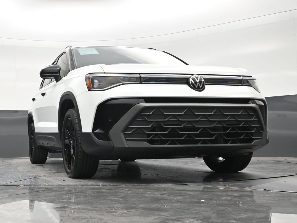 Used 2025 Volkswagen Taos SE FWD image 26