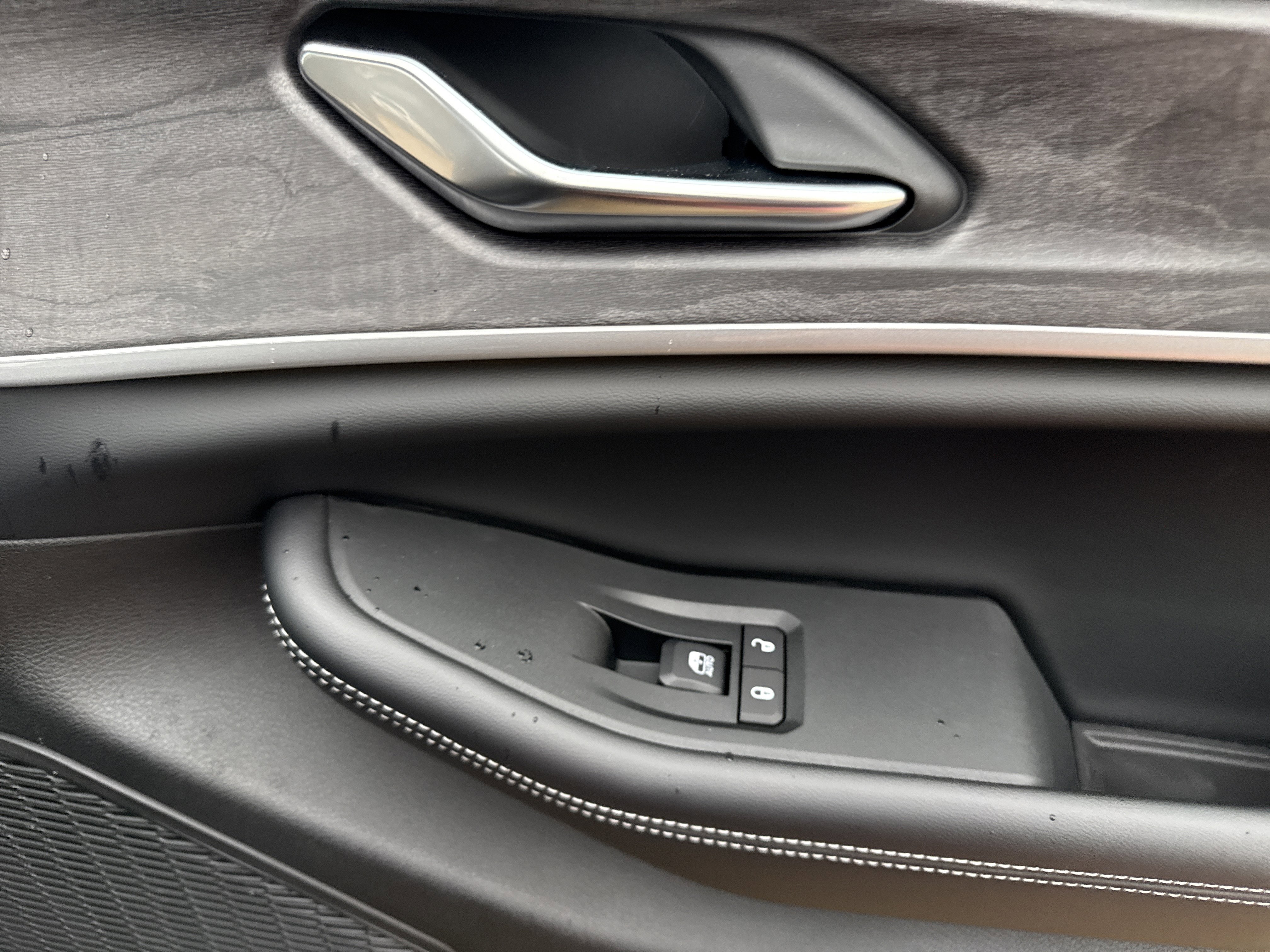 New 2025 Jeep Grand Cherokee Limited w/ Luxury Tech Group II image 30