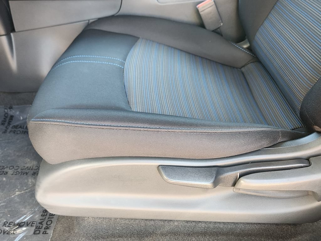 Used 2025 Nissan Leaf S FWD image 15