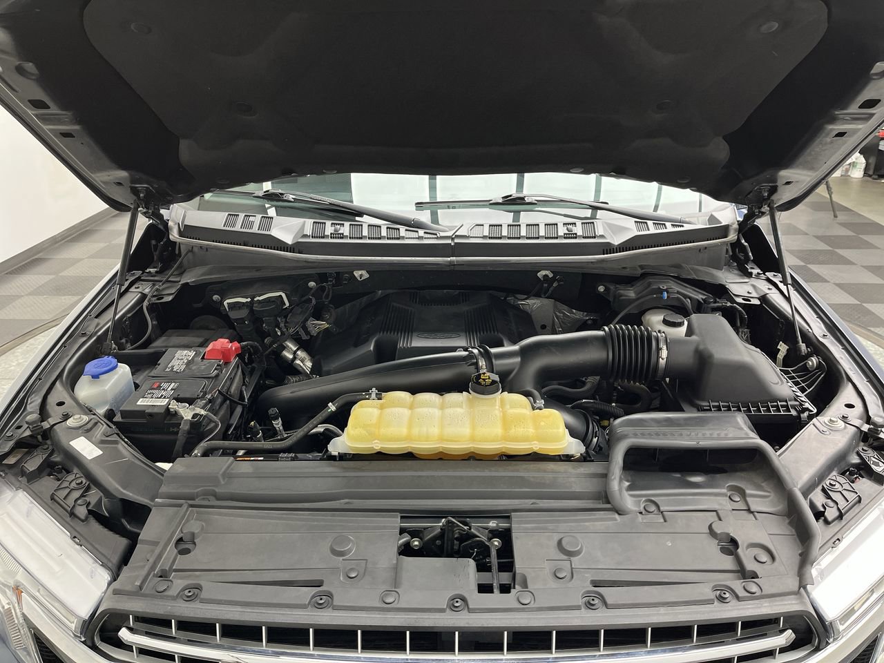Used 2019 Ford F150 XLT w/ Equipment Group 302A Luxury AWD/4WD image 28