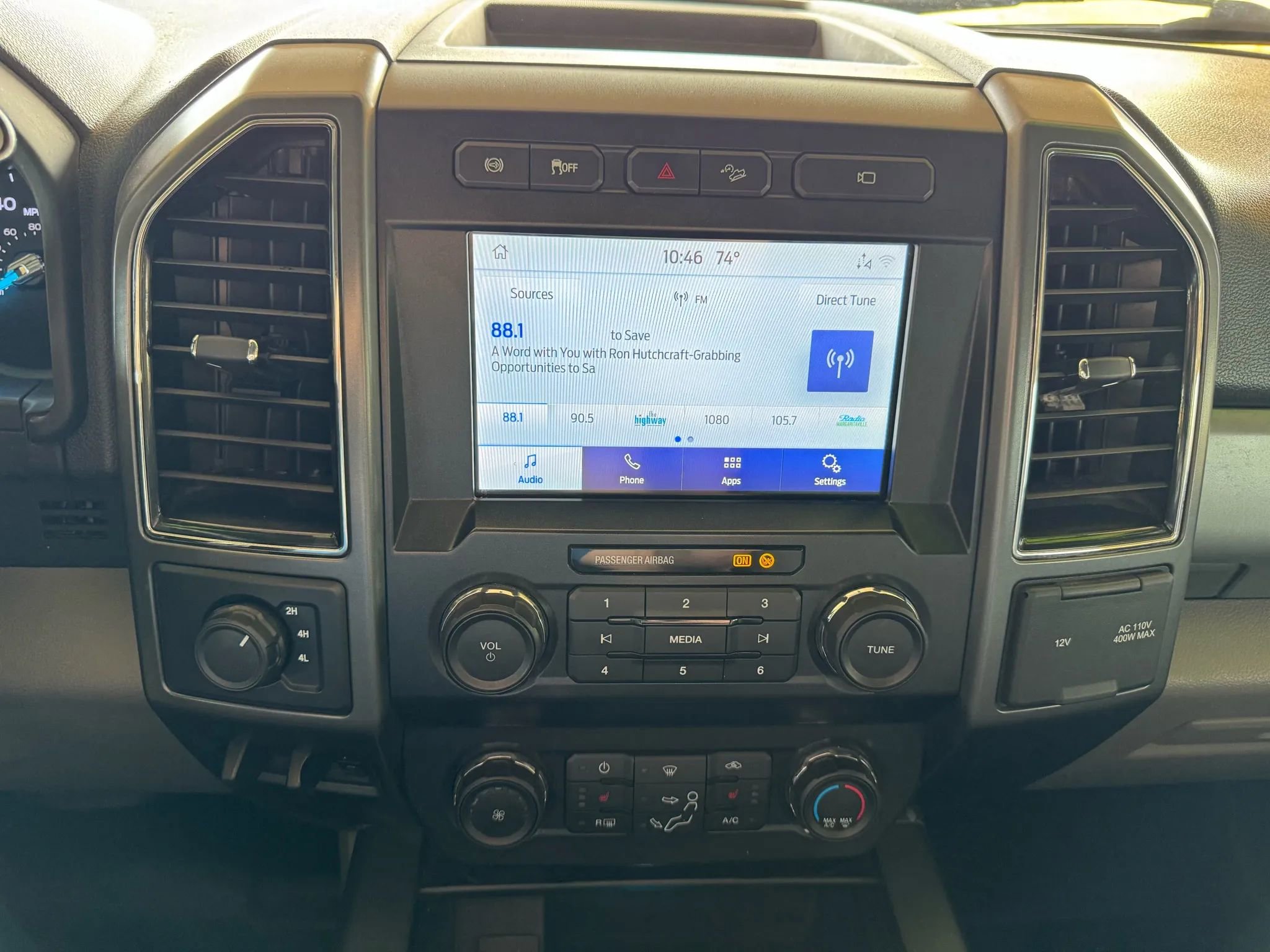 Used 2022 Ford F350 XLT w/ XLT Premium Package image 14