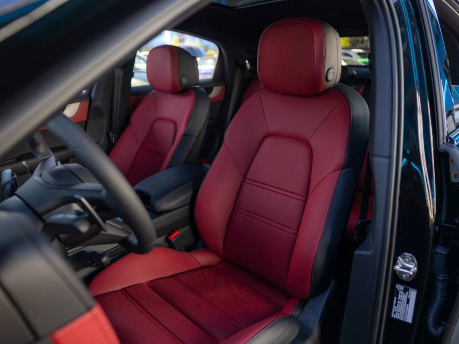 Certified 2026 Porsche Cayenne Coupe AWD/4WD image 17