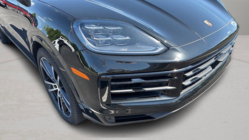 Used 2024 Porsche Cayenne S AWD/4WD image 10
