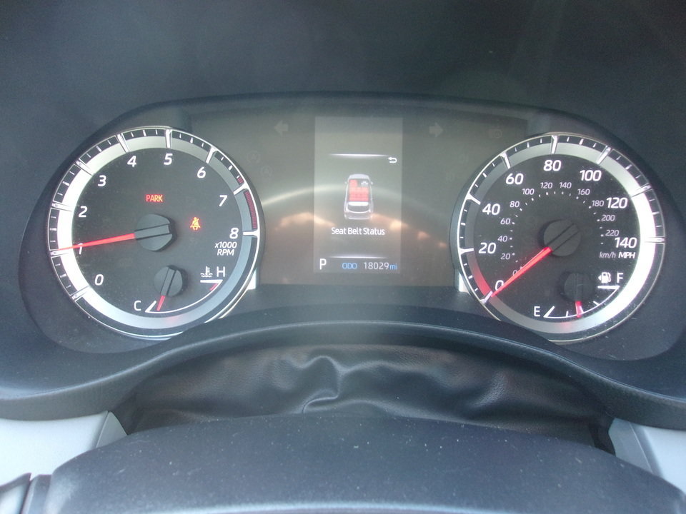 Used 2020 Toyota Highlander LE AWD/4WD image 9