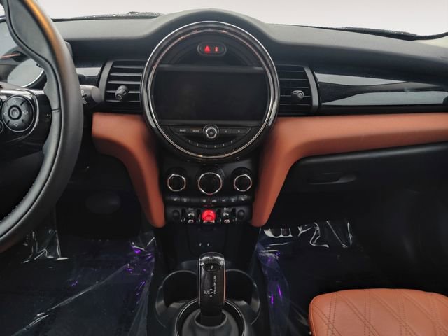 Used 2020 MINI Cooper 4-Door Hardtop FWD image 11