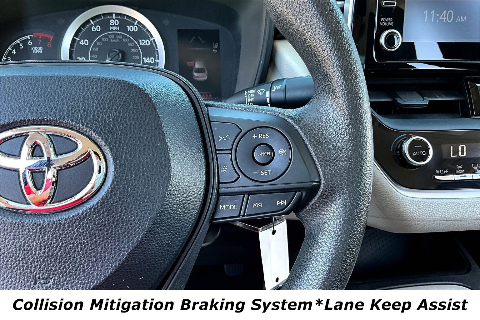 Used 2020 Toyota Corolla LE FWD image 11