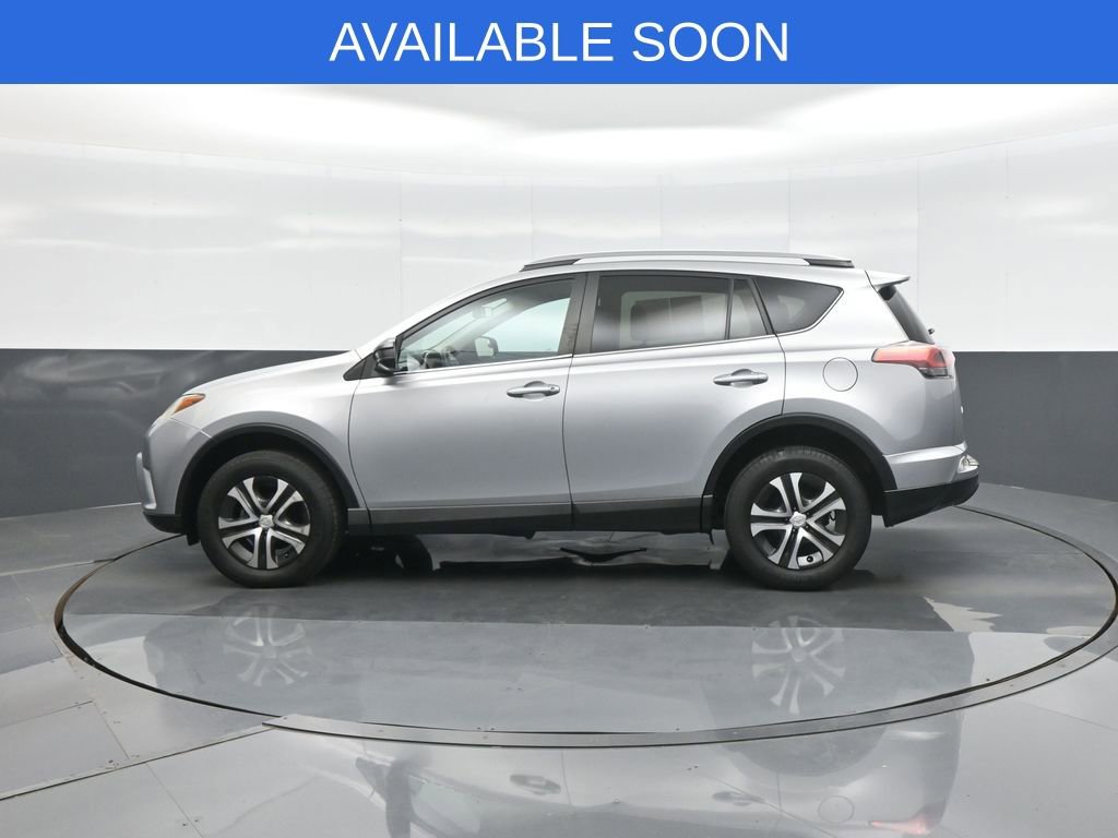 Used 2017 Toyota RAV4 LE w/ Carpet Mat Package AWD/4WD image 4