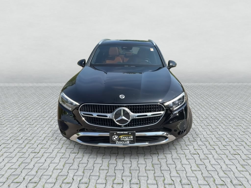 Used 2023 Mercedes-Benz GLC 300 4MATIC image 3