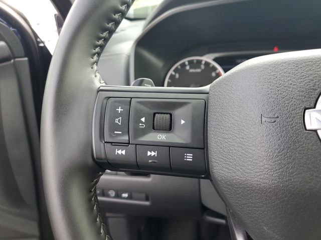 Used 2025 Nissan Rogue SV image 26