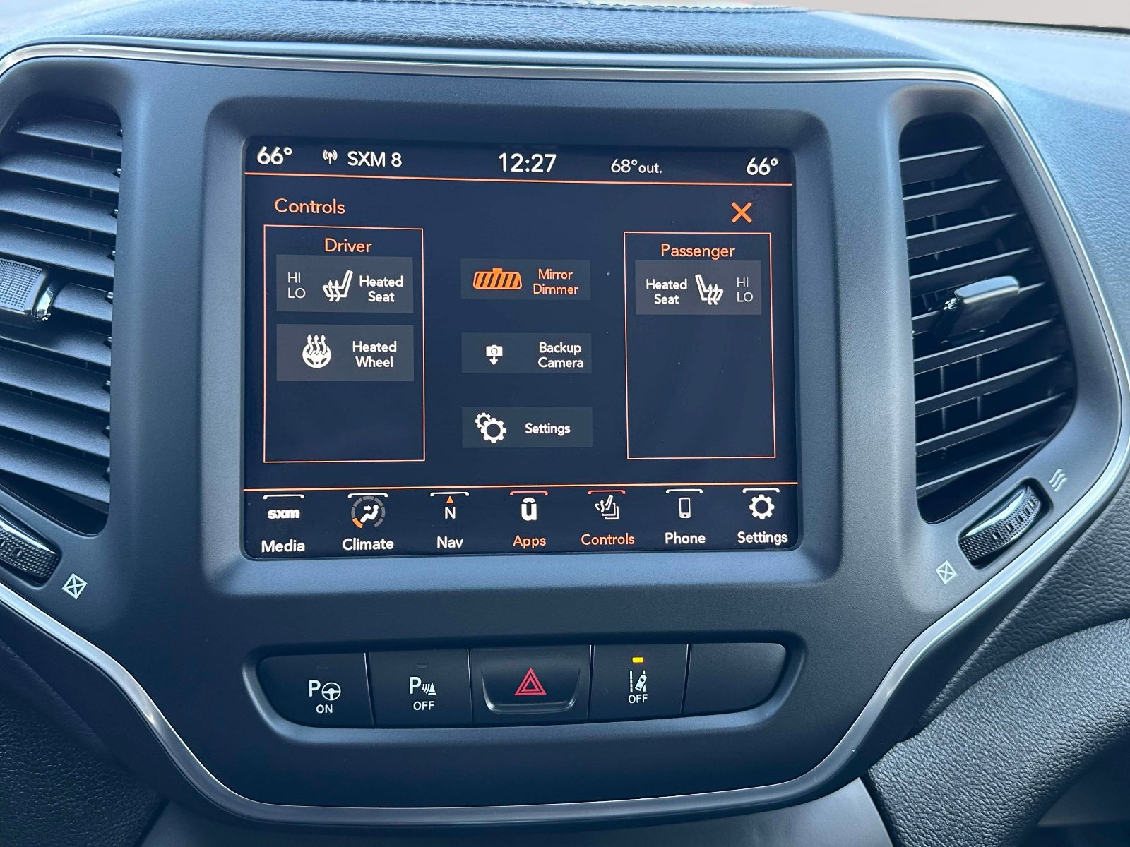 Used 2023 Jeep Cherokee Altitude Lux image 10