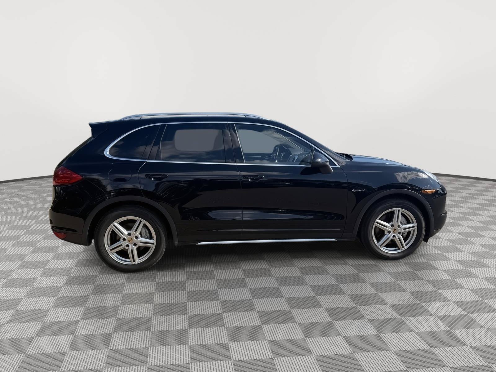 Used 2014 Porsche Cayenne S AWD/4WD image 9