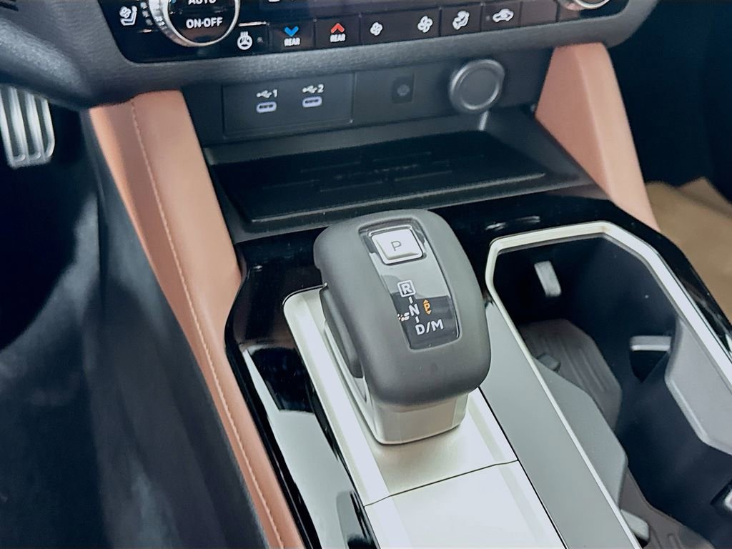 New 2026 Mitsubishi Outlander SEL FWD image 17