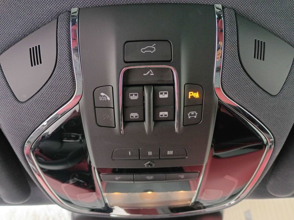 Used 2023 Maserati Levante GT image 33