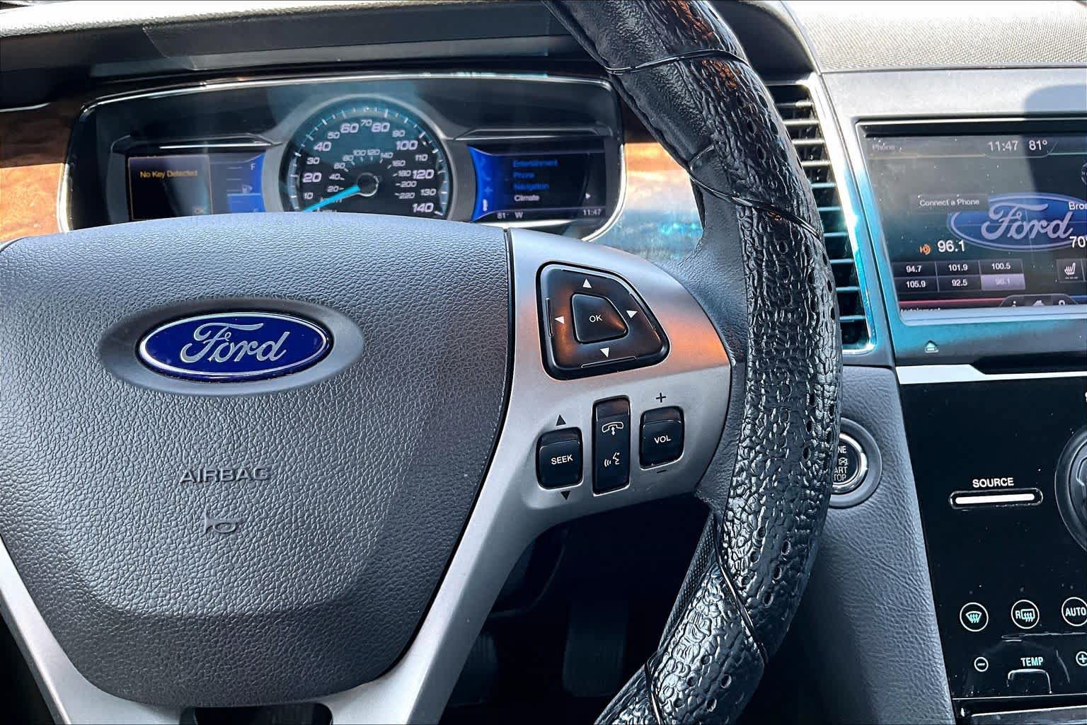 Used 2013 Ford Taurus Limited FWD image 20