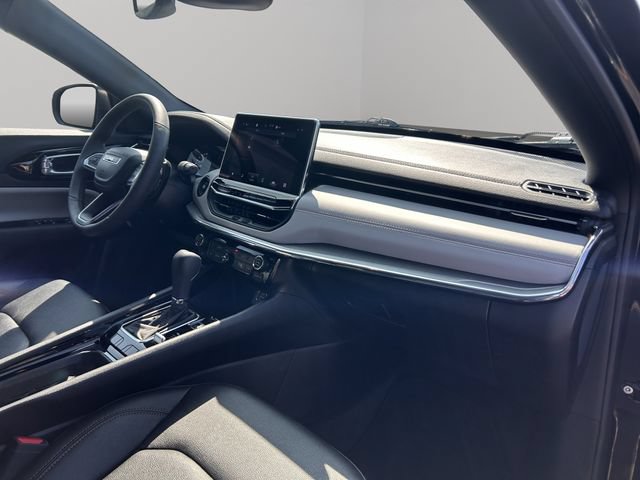 Used 2024 Jeep Compass Limited AWD/4WD image 33