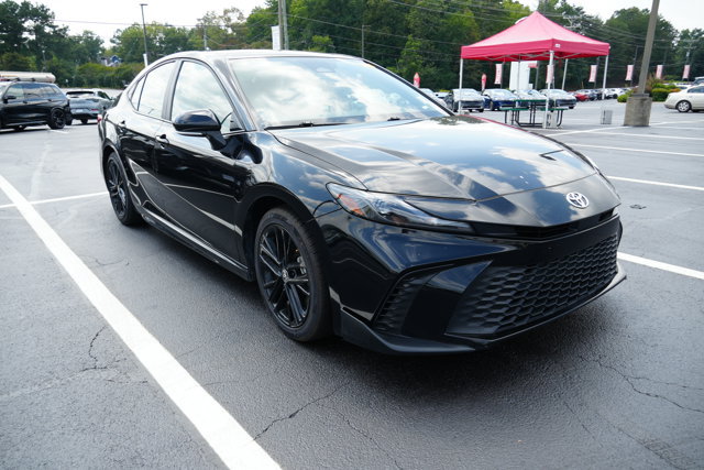 Used 2025 Toyota Camry SE FWD video 1