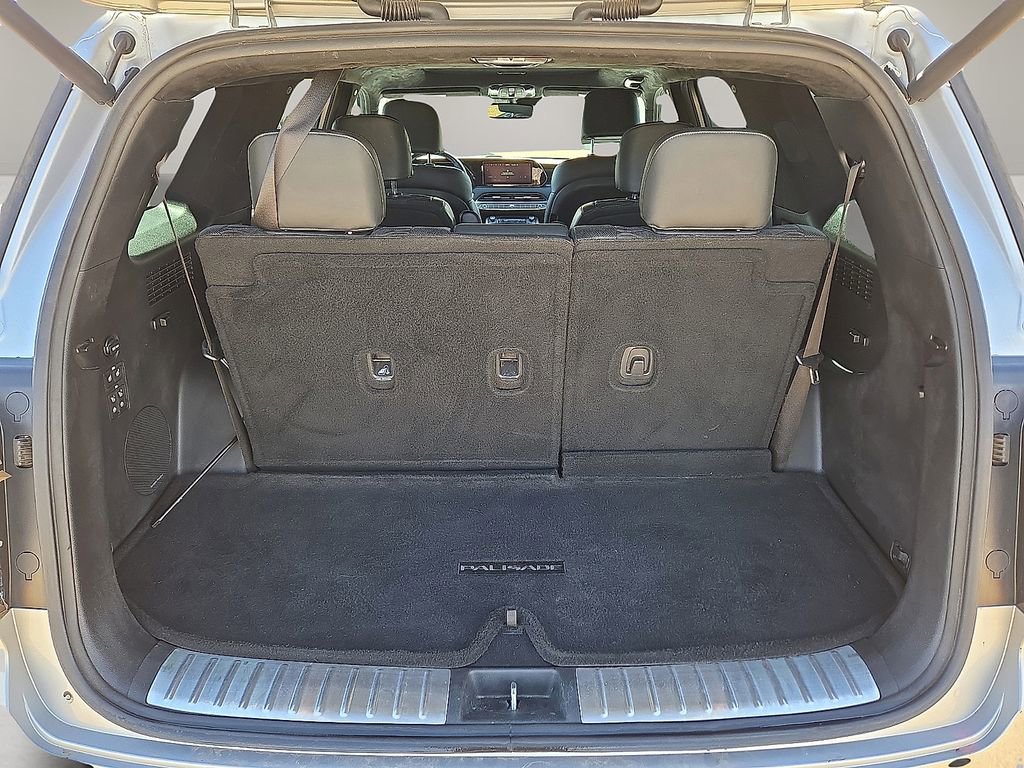 Used 2021 Hyundai Palisade Calligraphy image 11