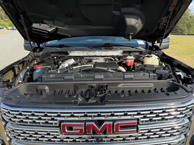Used 2020 GMC Sierra 2500 Denali w/ Denali Ultimate Package AWD/4WD image 25