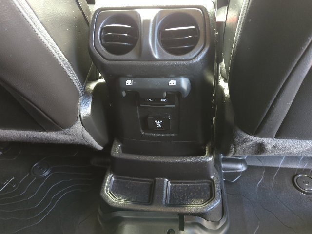 Certified 2020 Jeep Wrangler Unlimited Sahara AWD/4WD image 21