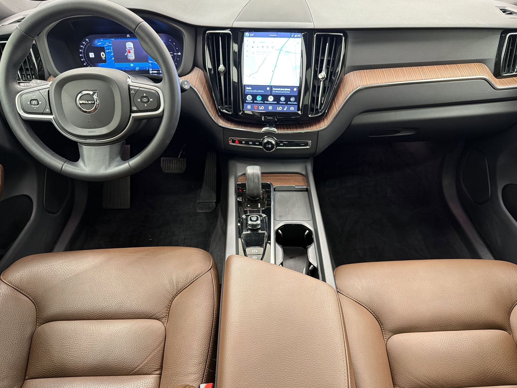 Used 2022 Volvo XC60 T8 Inscription Expression w/ Advanced Package AWD/4WD image 15