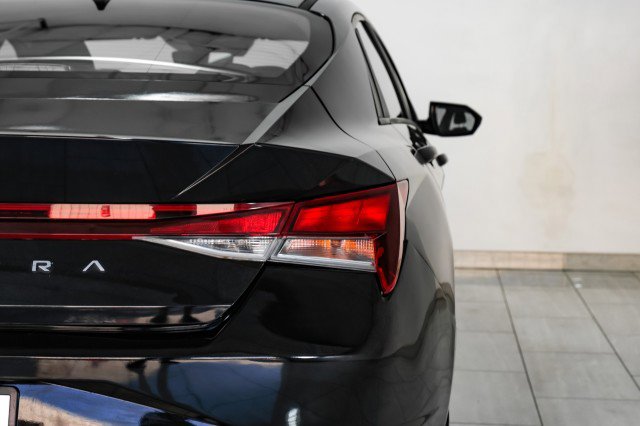 Used 2021 Hyundai Elantra SE w/ Cargo Package image 44