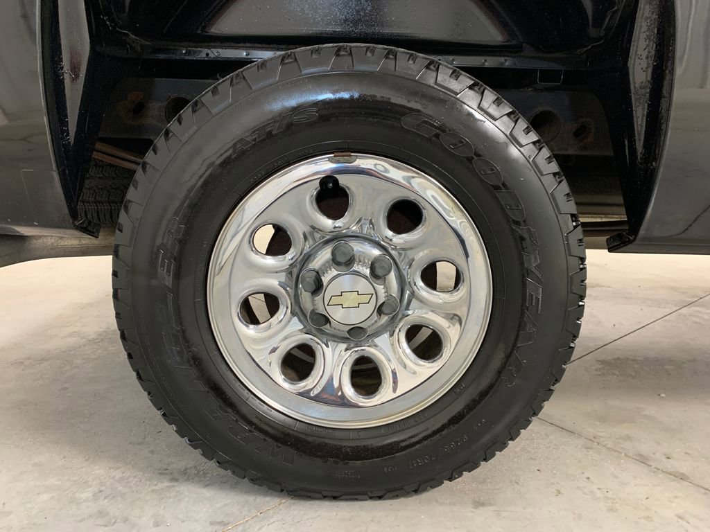 Used 2011 Chevrolet Silverado 1500 W/T w/ LS Package AWD/4WD image 9