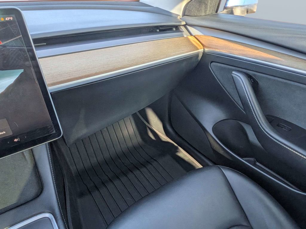 Used 2022 Tesla Model 3 Standard Range image 15