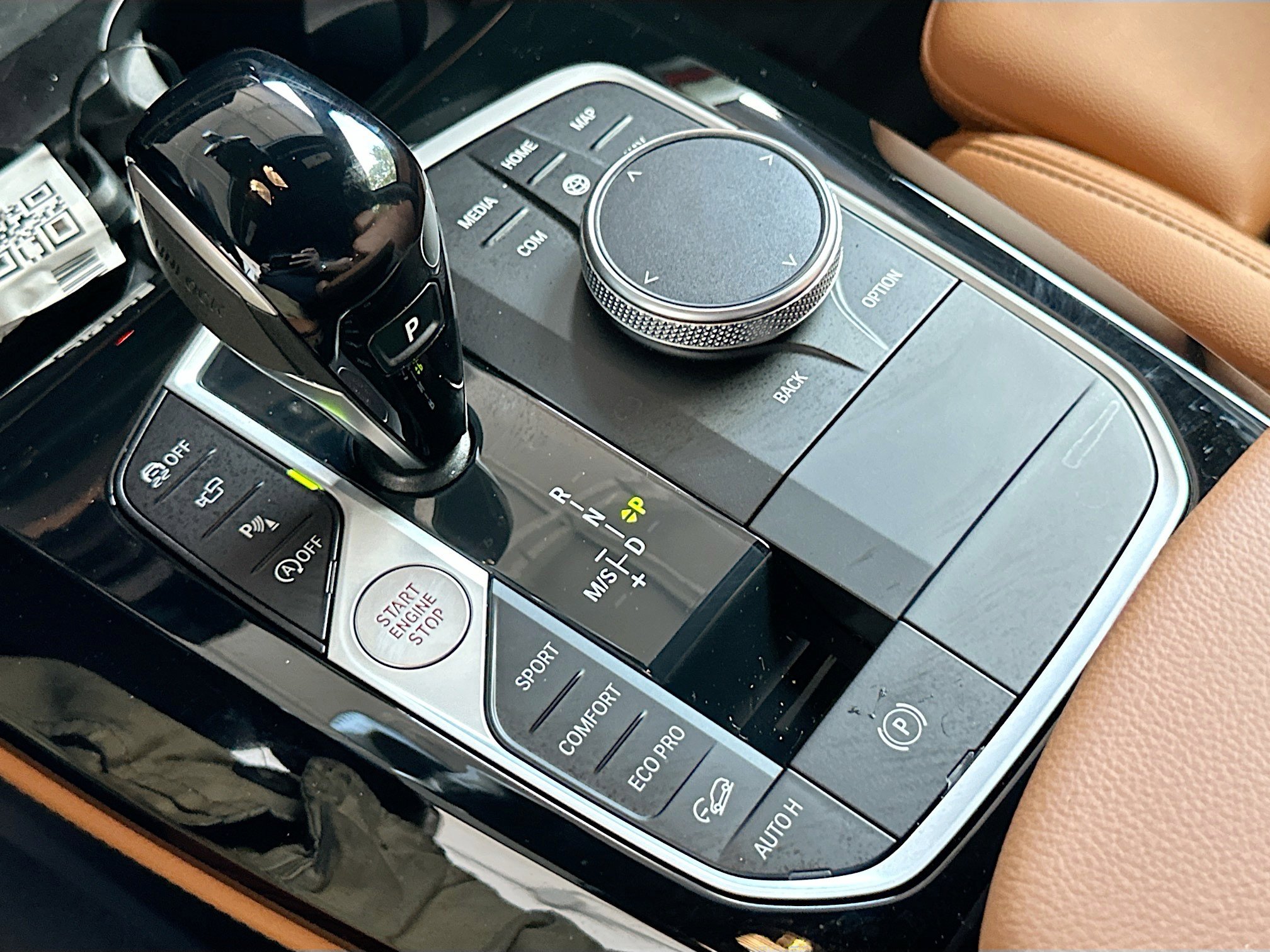 Certified 2025 BMW X4 xDrive30i image 17