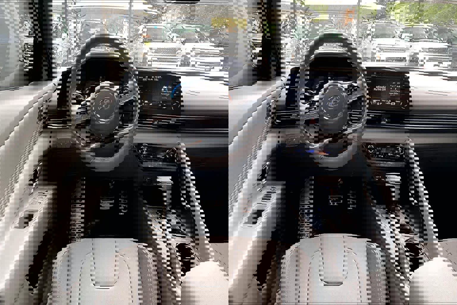 Certified 2025 Hyundai Elantra Sport image 6