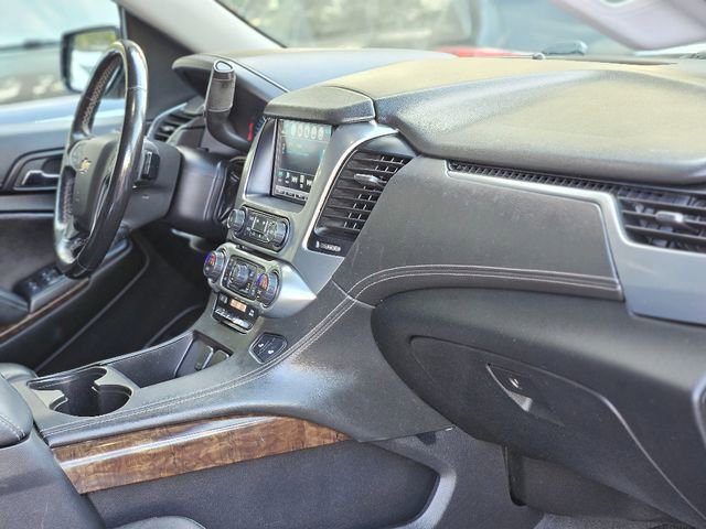 Used 2019 Chevrolet Suburban LT image 13