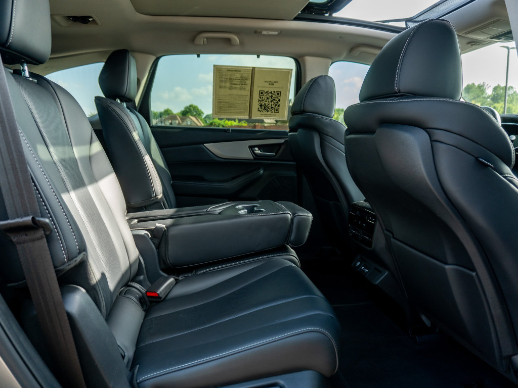 Used 2023 Acura MDX FWD w/ Technology Package image 18