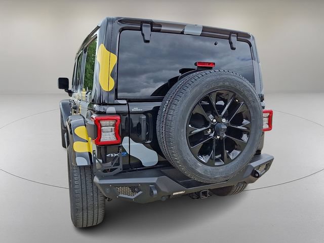 Used 2021 Jeep Wrangler Unlimited Sahara w/ Cold Weather Group AWD/4WD image 8