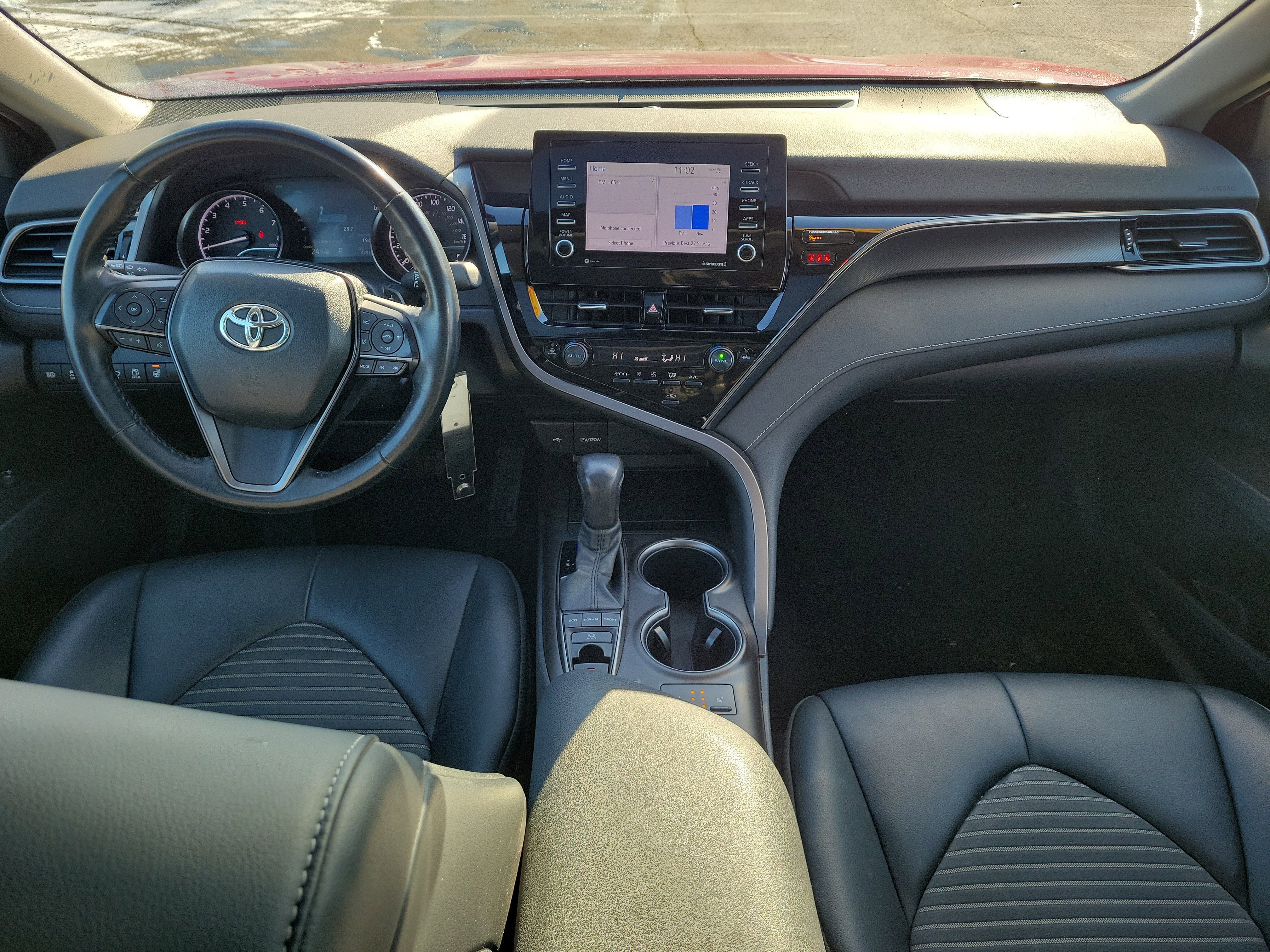 Used 2023 Toyota Camry SE w/ Cold Weather Package image 11