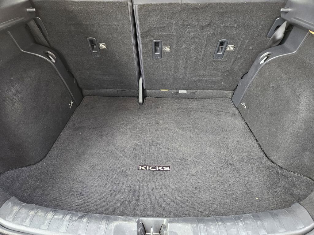 Used 2018 Nissan Kicks S w/ Exterior Package image 30